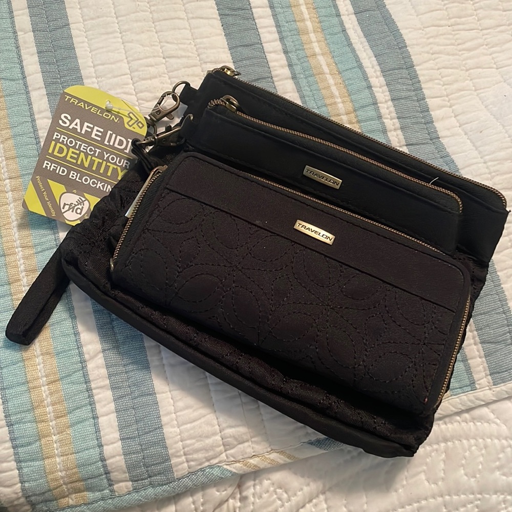 Travelon wallet and wristlet set